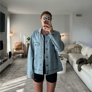 SHOW ME YOUR MUMU WOMEN'S LIGHT WASH EMBELLISHED DOVER DENIM JACKET